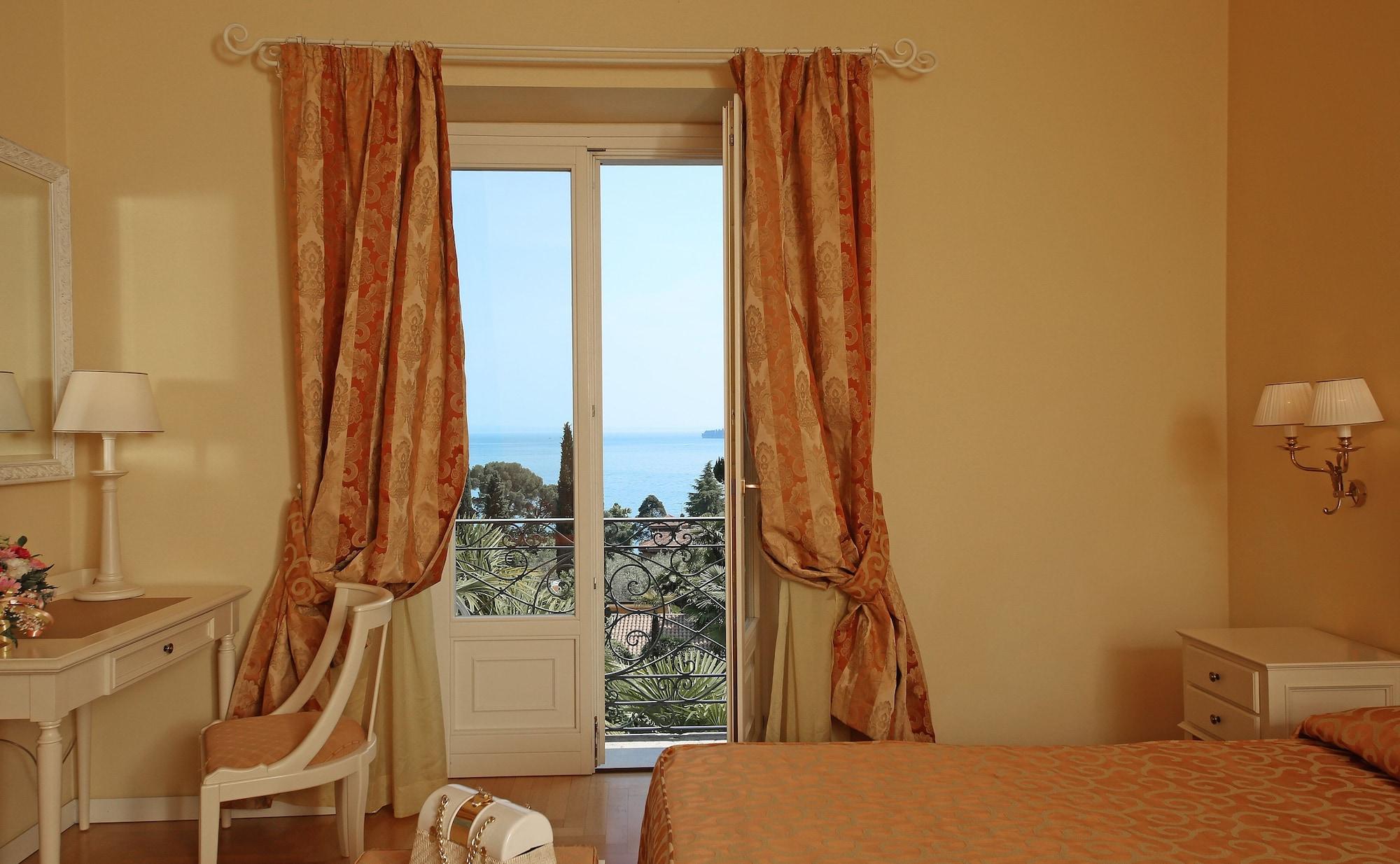 Villa Sofia Hotel Gardone Riviera Exterior foto