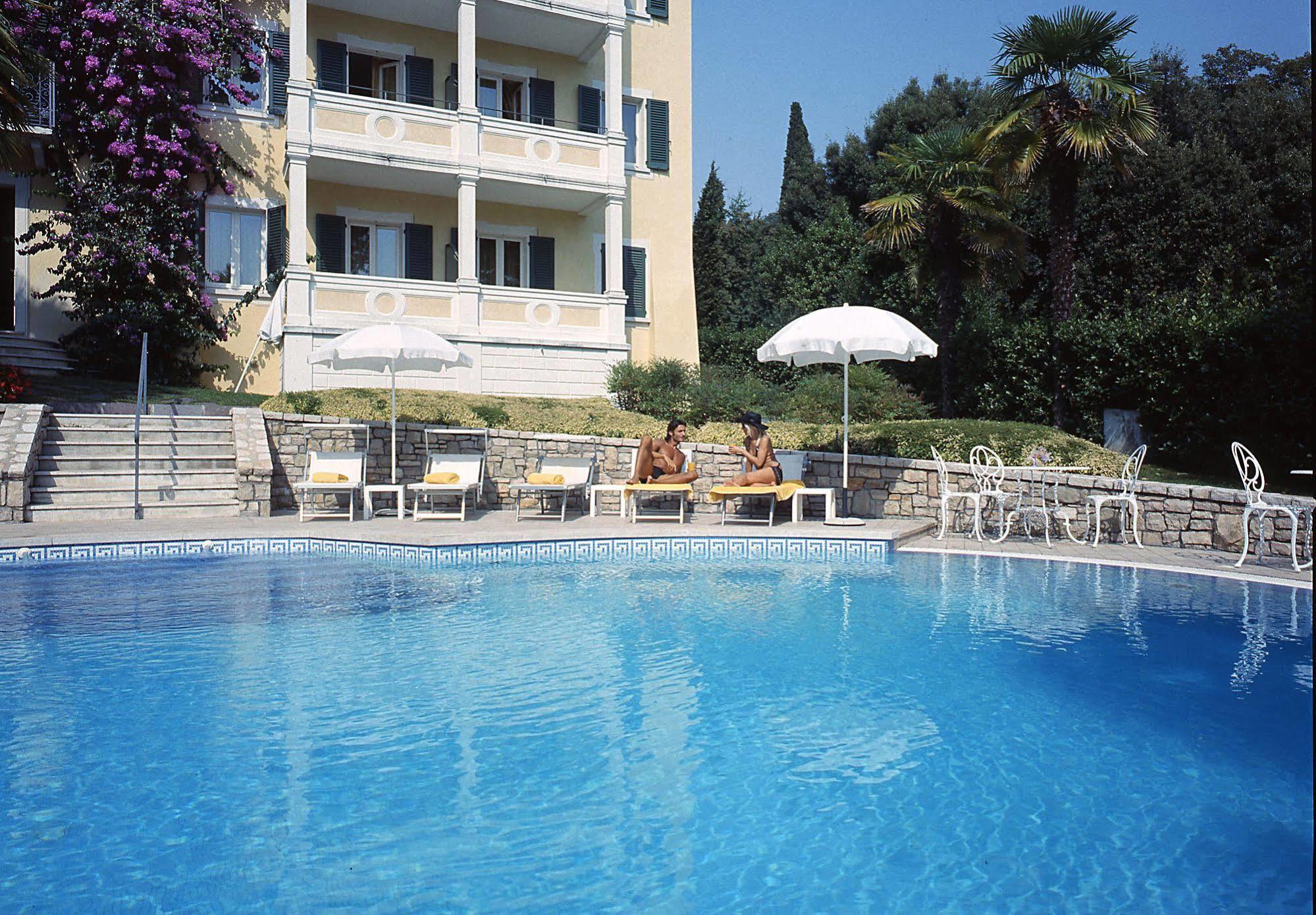 Villa Sofia Hotel Gardone Riviera Exterior foto